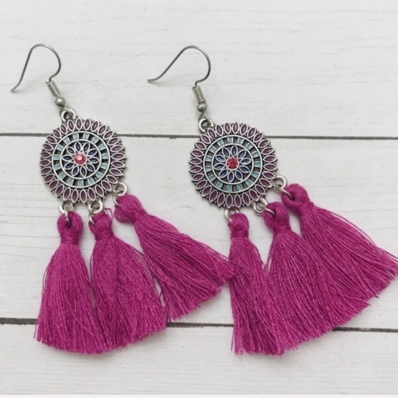 Jewelry - Boho purple tassel earrings NEW